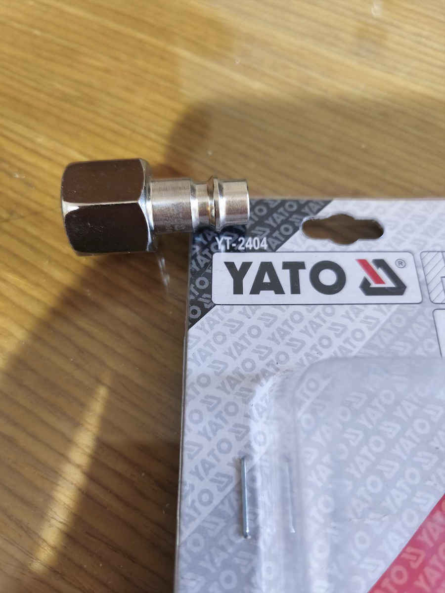 Yato YT-2404 Connector 3/8"x1/4"