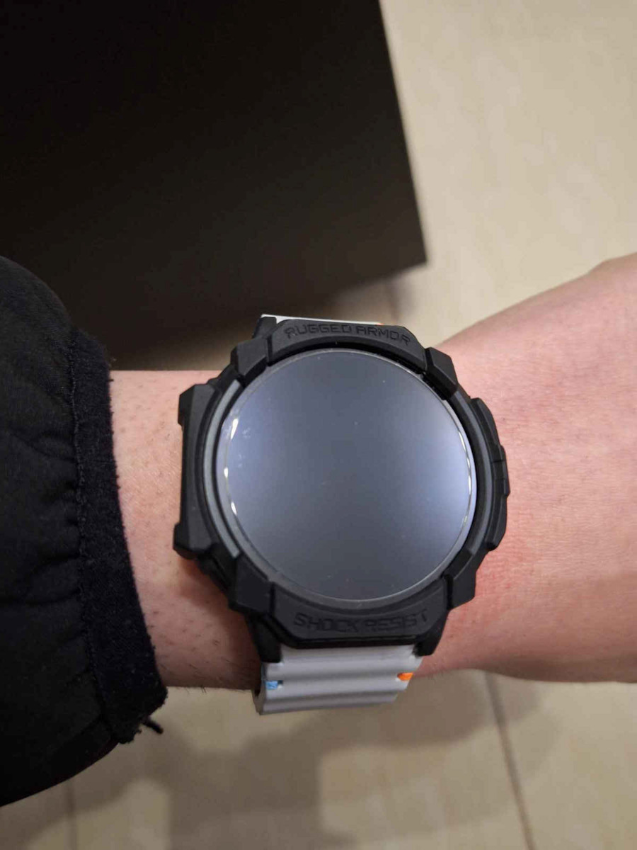 Spigen Glas.tR EZ Fit Tempered Glass for the Galaxy Watch7 44mm 2pcs AGL08493