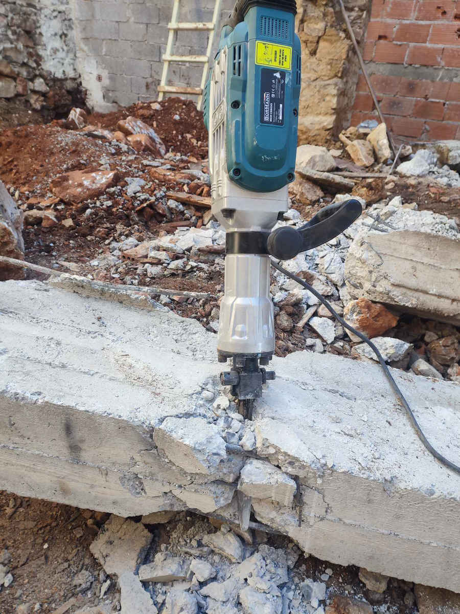 Bormann Pro BDH3600 Impact Demolitionist Electric 1700W with Chuck HEX