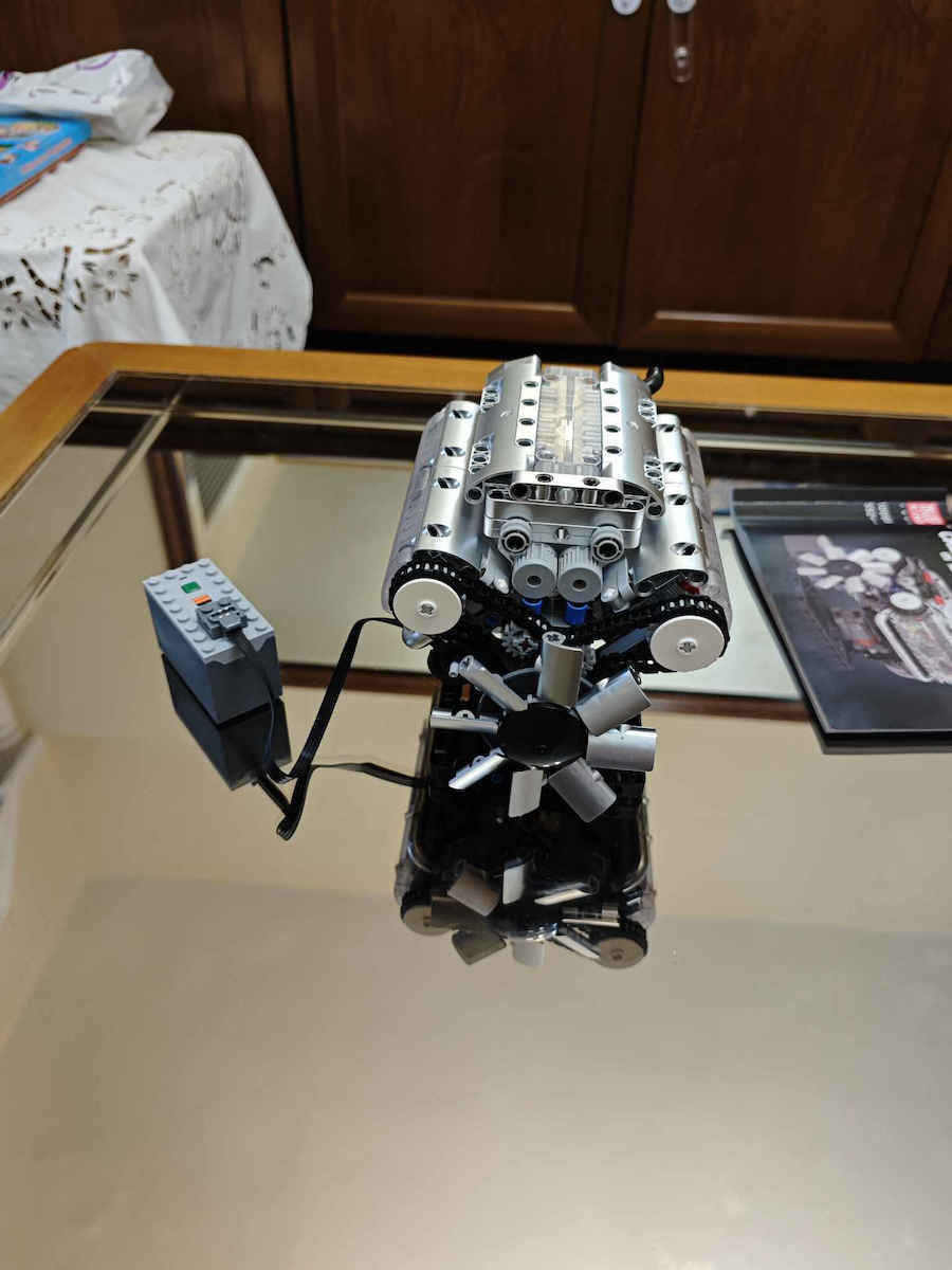 Mould King Τουβλάκια V8 για 14+ Ετών 535τμχ