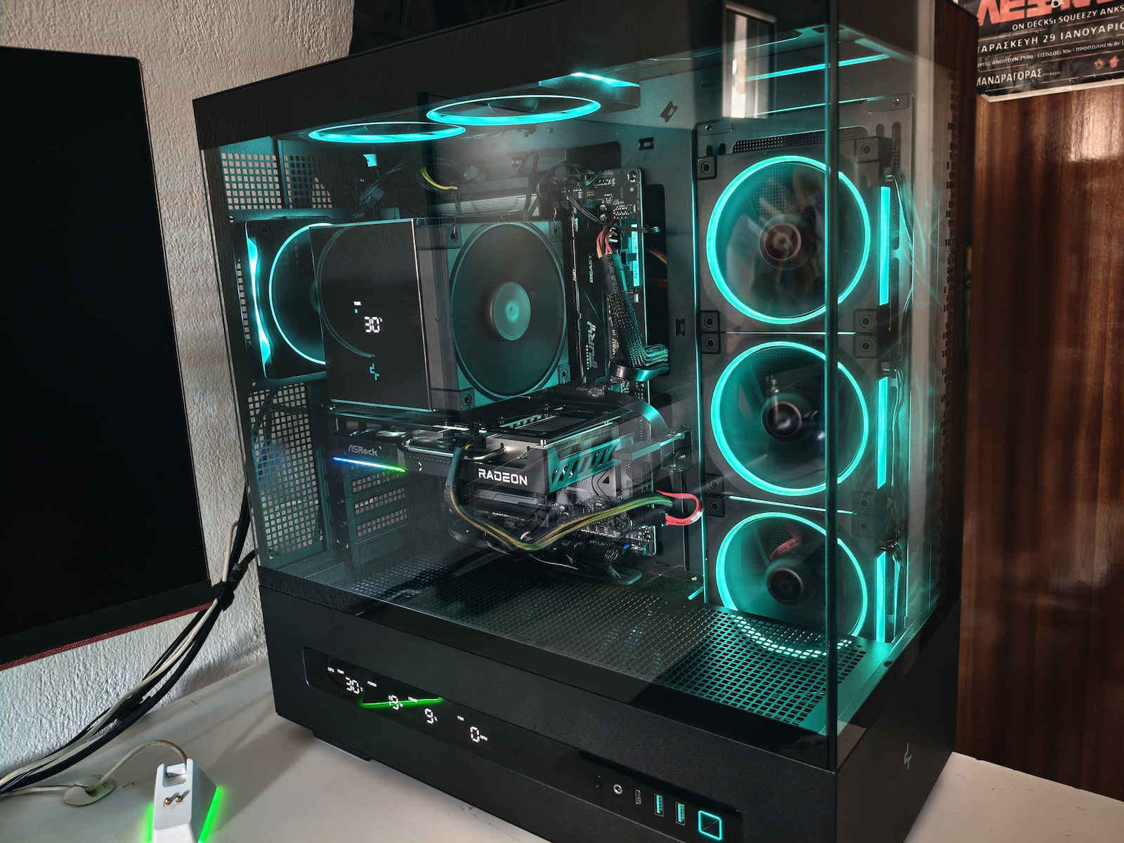 Deepcool CH690 Digital Gaming Midi Tower Κουτί Υπολογιστή με Πλαϊνό Παράθυρο Μαύρο