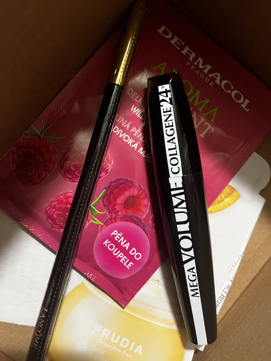 L'Oreal Paris Mega Volume Collagen 24h Mascara for volume Extra Black 9ml