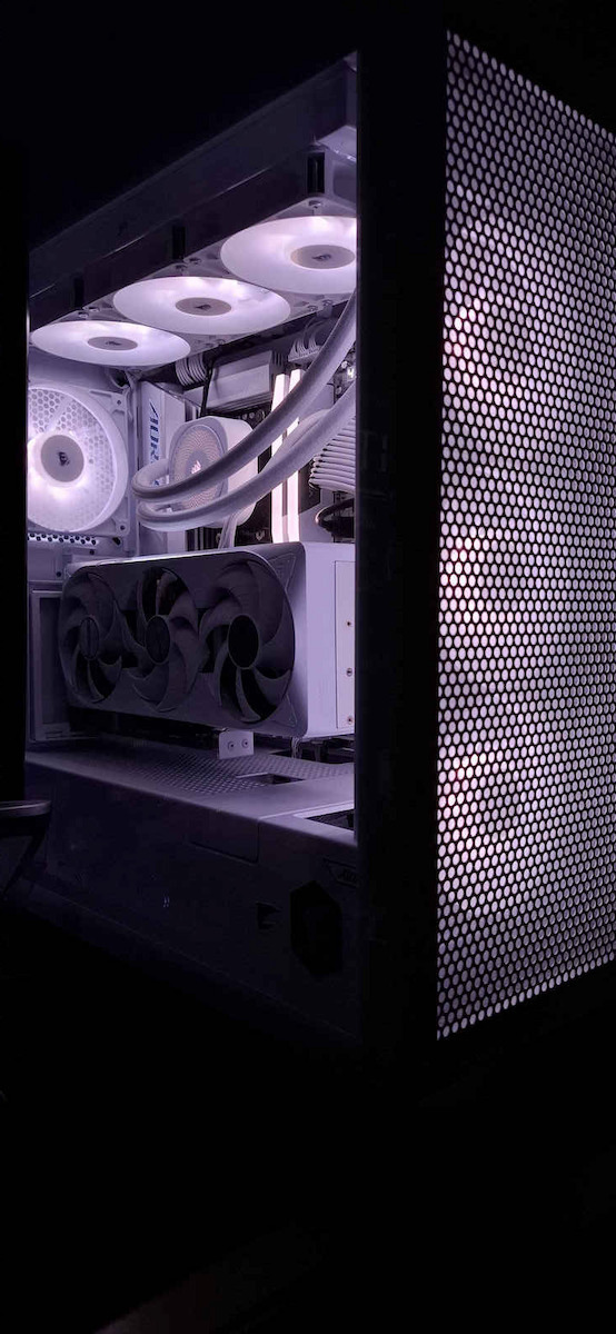 Gigabyte GeForce RTX 5070 Ti 16GB GDDR7 Eagle OC Ice SFF Κάρτα Γραφικών