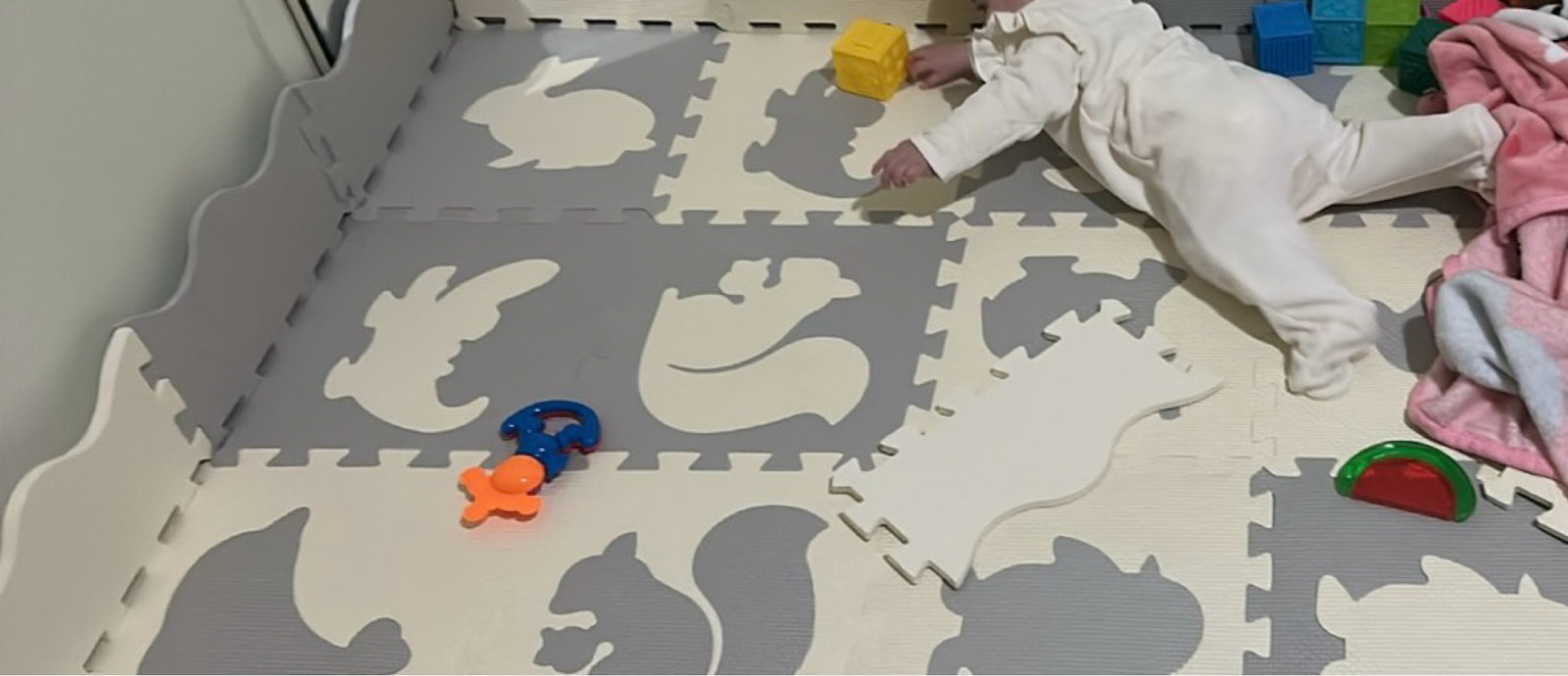 Interactive Foam Floor Puzzle with Animals Grey-Ecru 36pcs