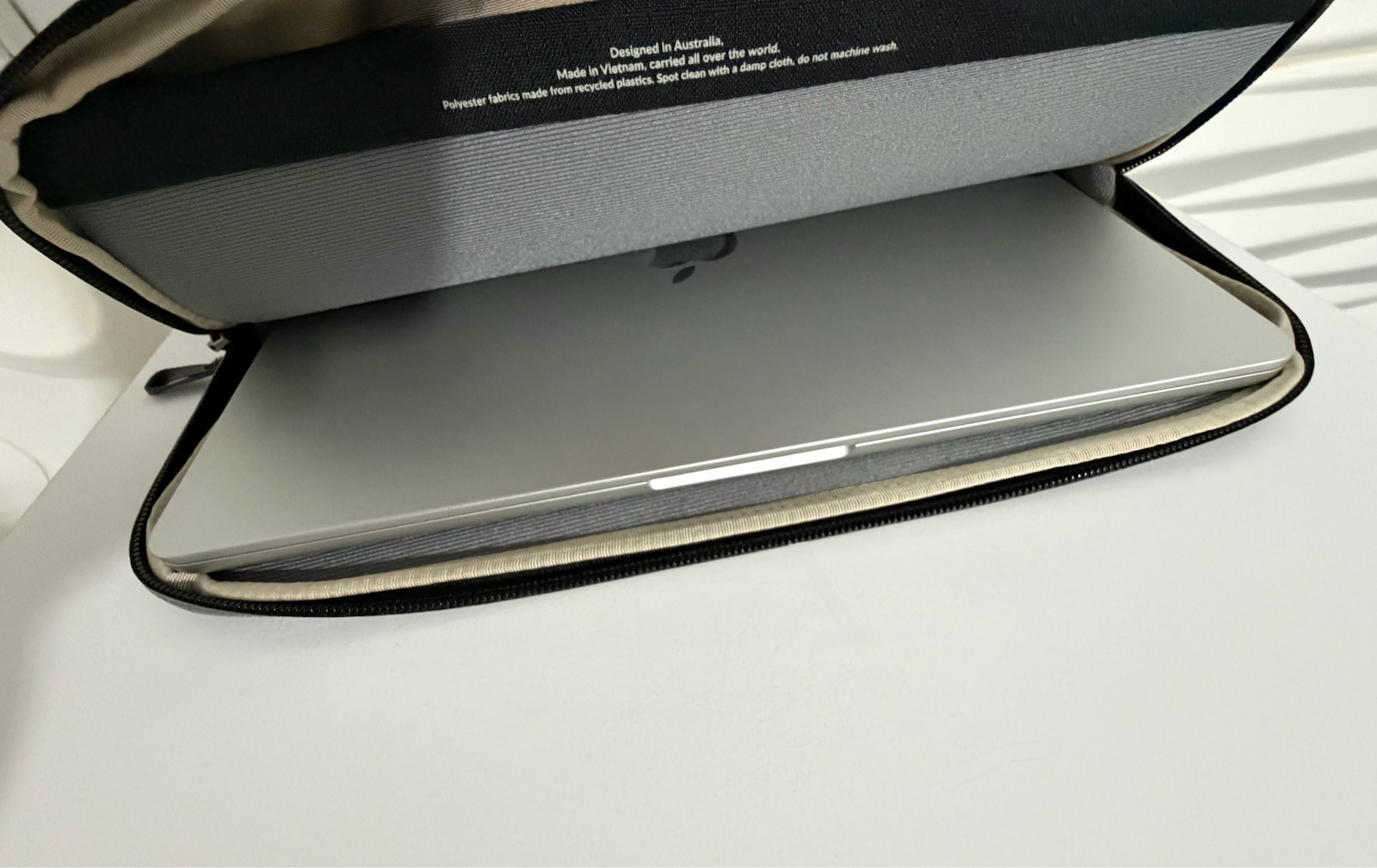 Bellroy Θήκη για Laptop 14" σε Μαύρο χρώμα DLCA-BLK-231