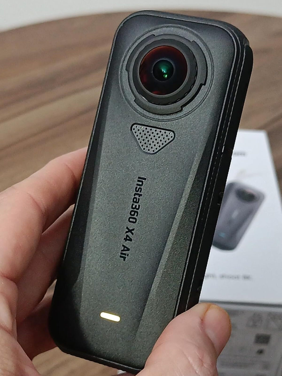 Insta360 X4 Air Action Camera 8K 360° Capture Underwater Standard Bundle with Touch Screen 2.5" and Wi-Fi Black