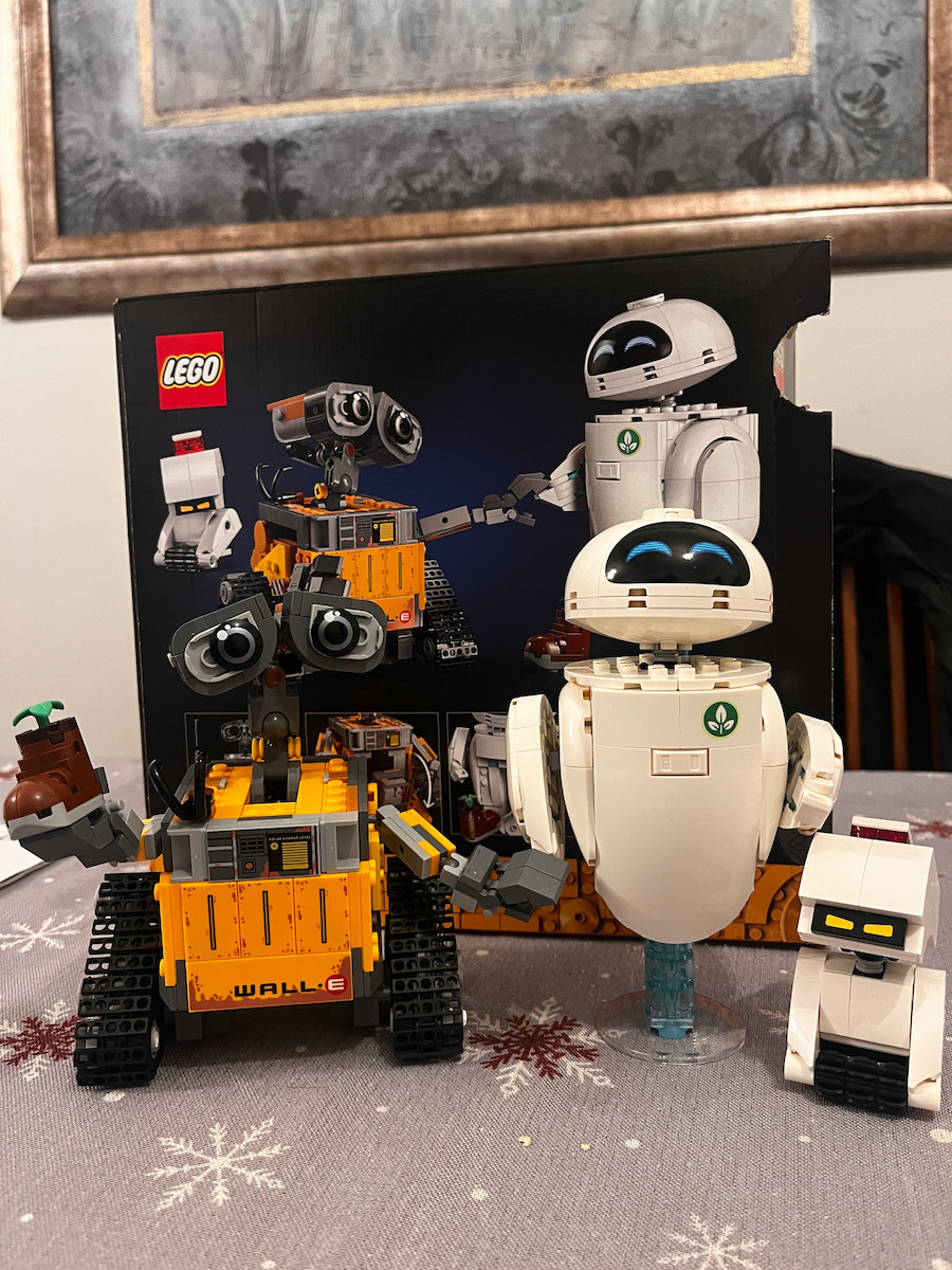 LEGO Disney WALL-E and EVE for 18+ Years 811 Pieces