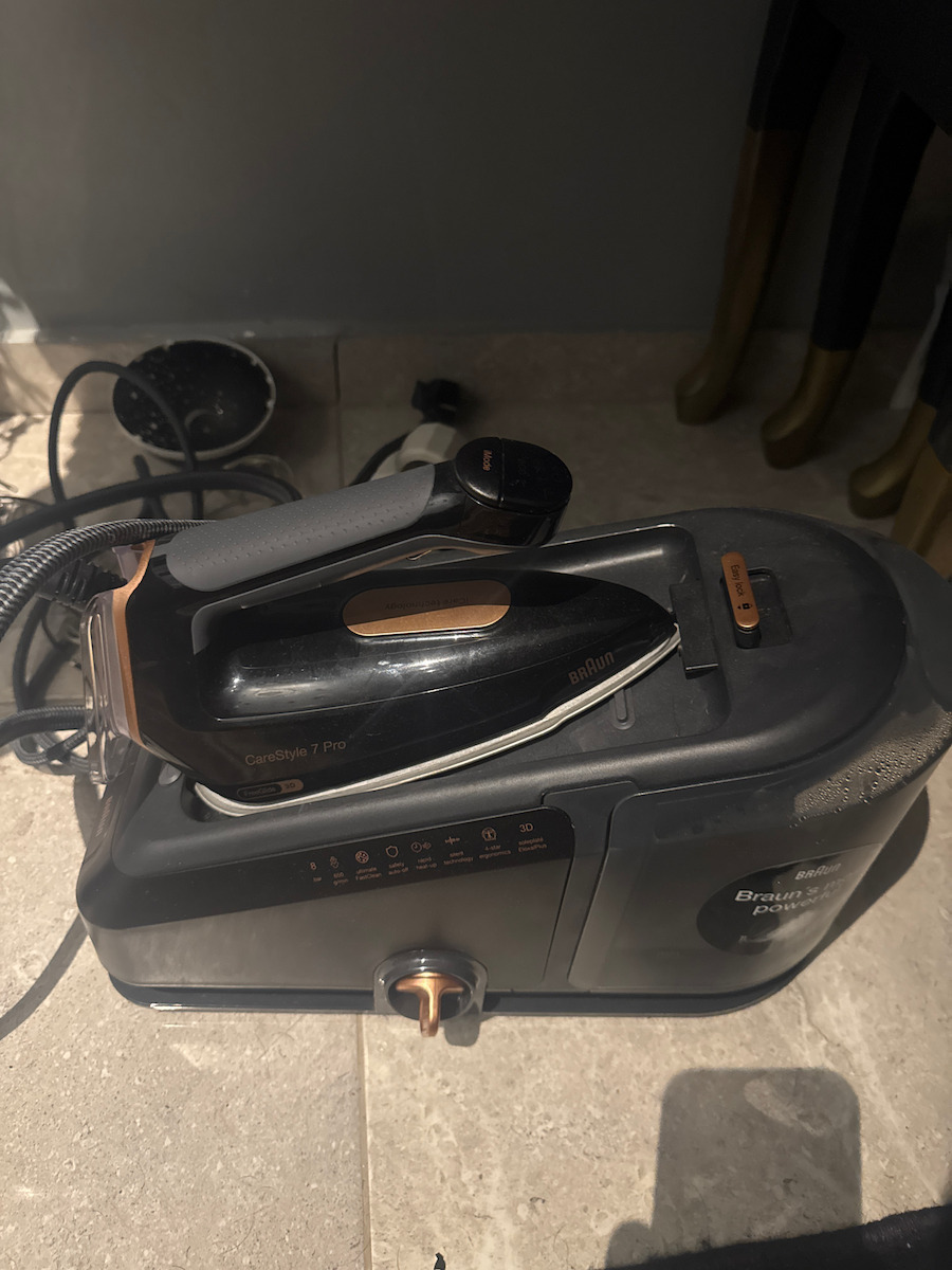 Braun CareStyle 7 Pro Steam Ironing Station 8bar with 2lt Container