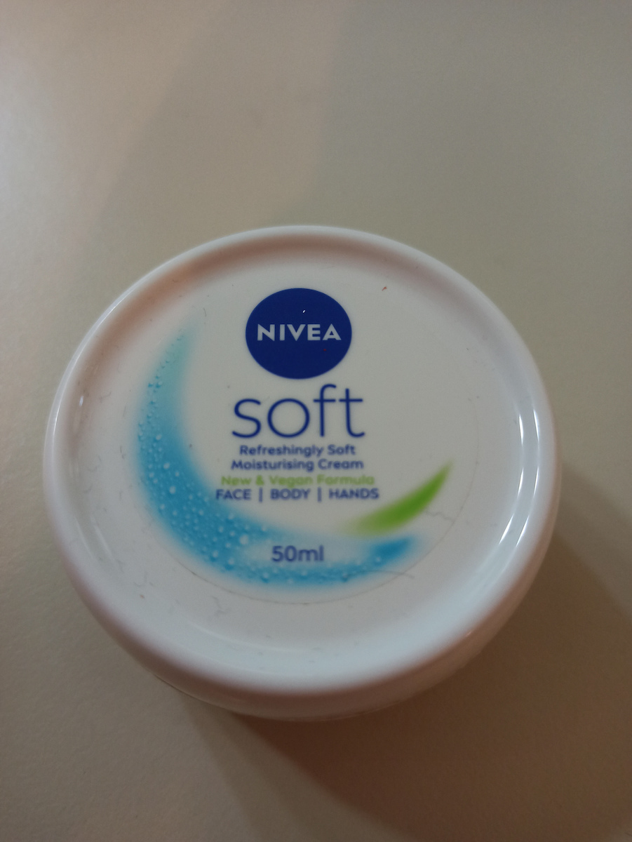 Nivea Soft Crema hidratant pentru corp pentru toate tipurile de piele 50ml