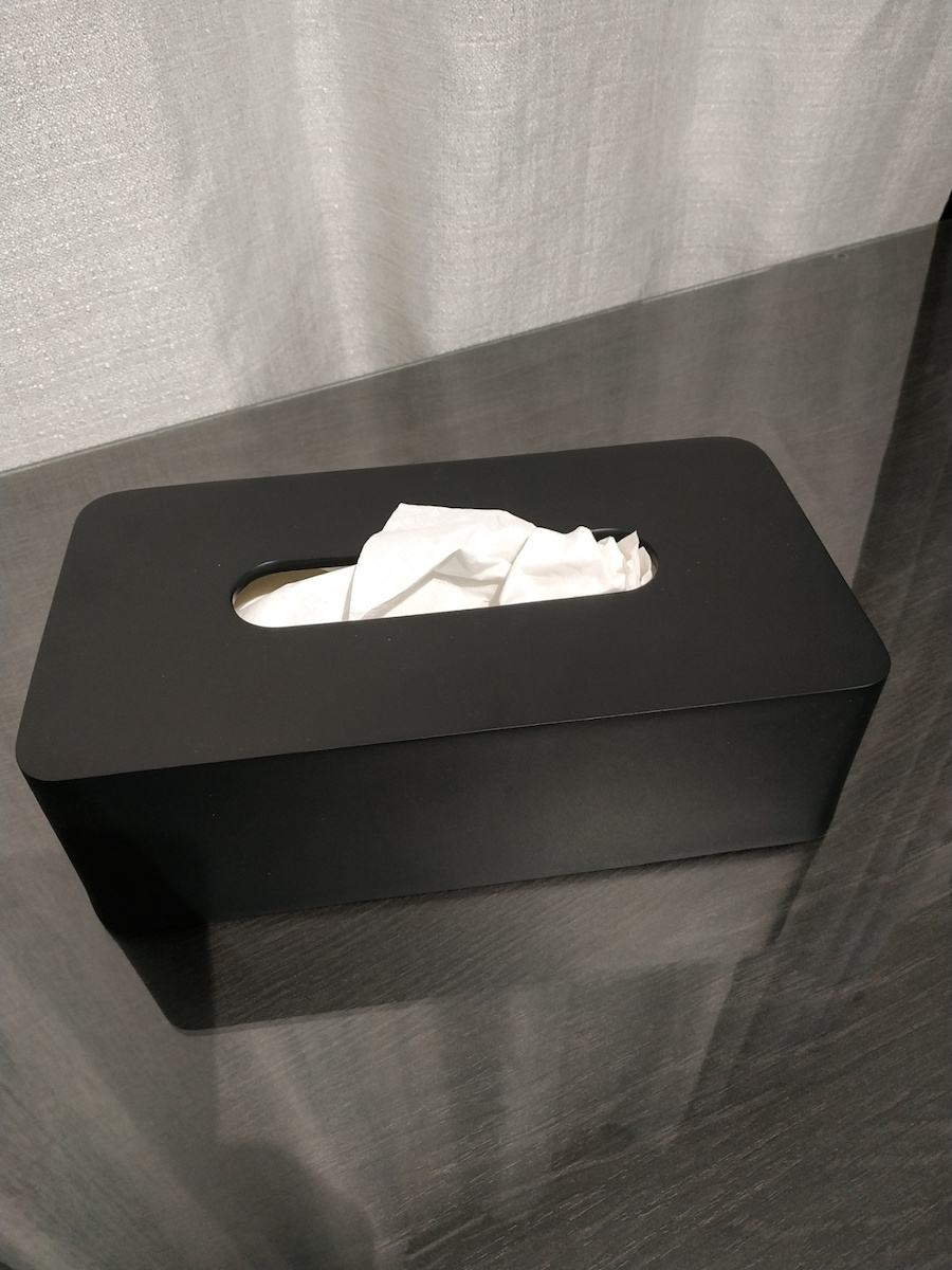 Eurocasa Polyresin Tissue Holder Magnetic Opening 26x13.5x8.3cm Black 6721