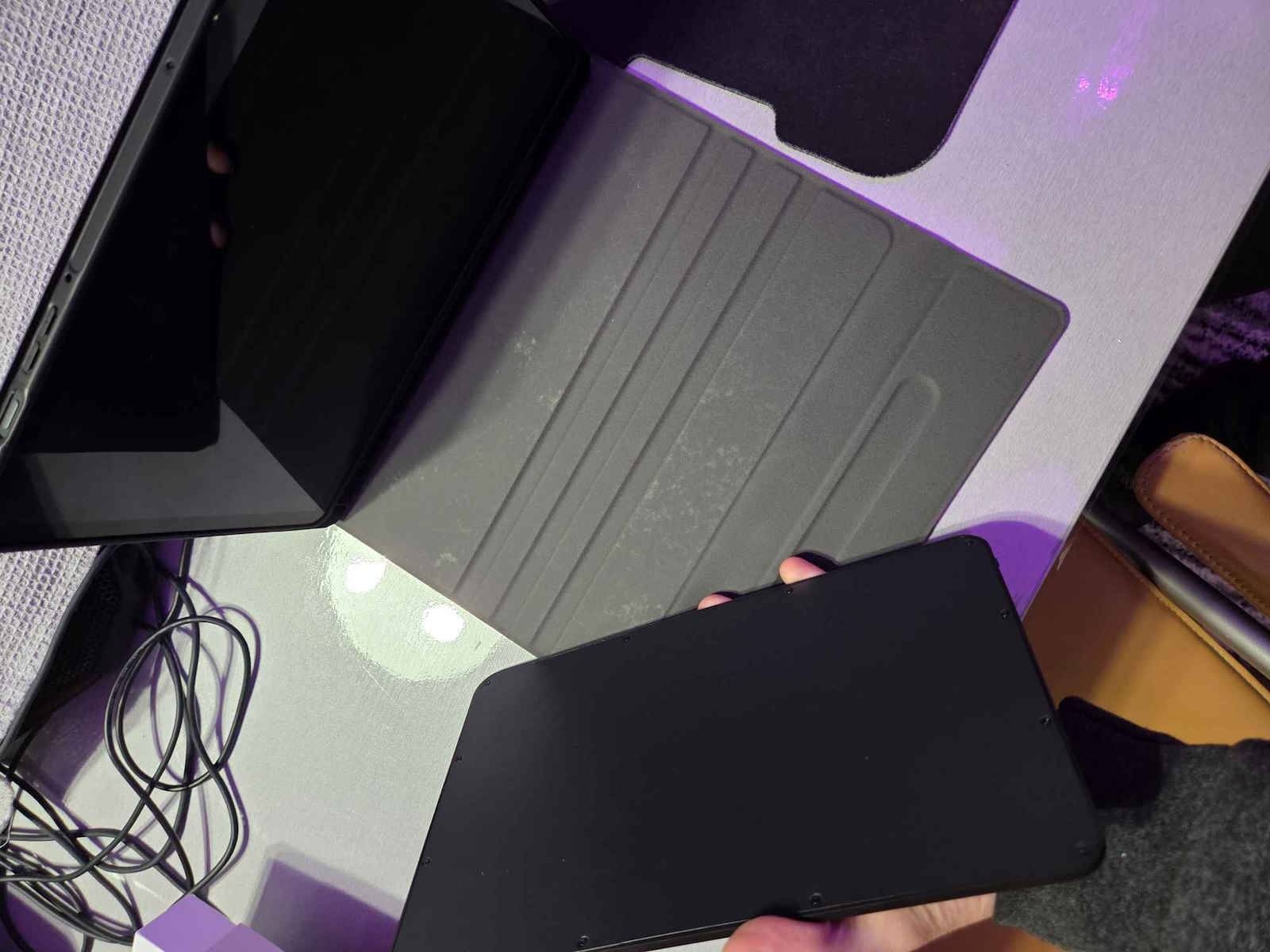 Dux Ducis Flip Cover cu Tastatură în Engleză SUA Negra (Galaxy Tab S9 / Galaxy Tab S9 FE / Galaxy Tab S10 FE / Galaxy Tab S10 Lite) 034497