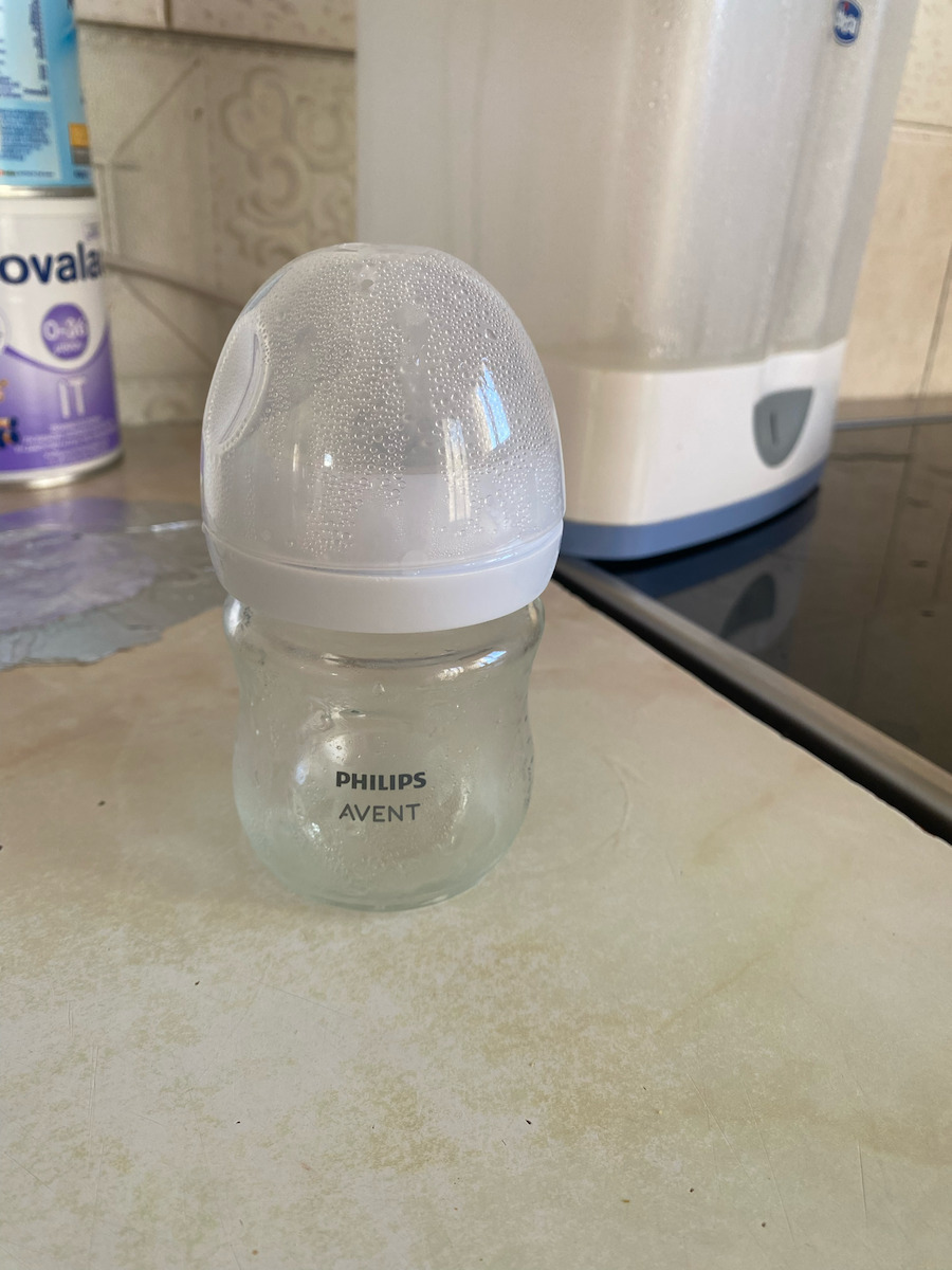 Philips Glass Baby Bottle Natural Response with Silicone Teat for 1+ Months Transparent 120ml
