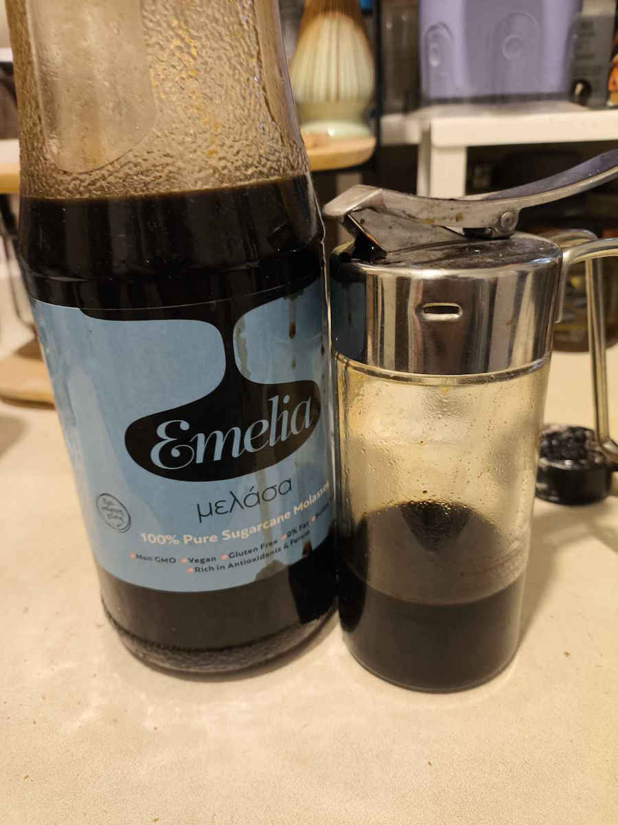 Emelia Меласа Течен 350гр MEL-001