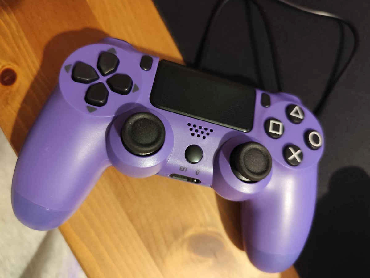Doubleshock Ασύρματο Gamepad για PS4 Electric Purple