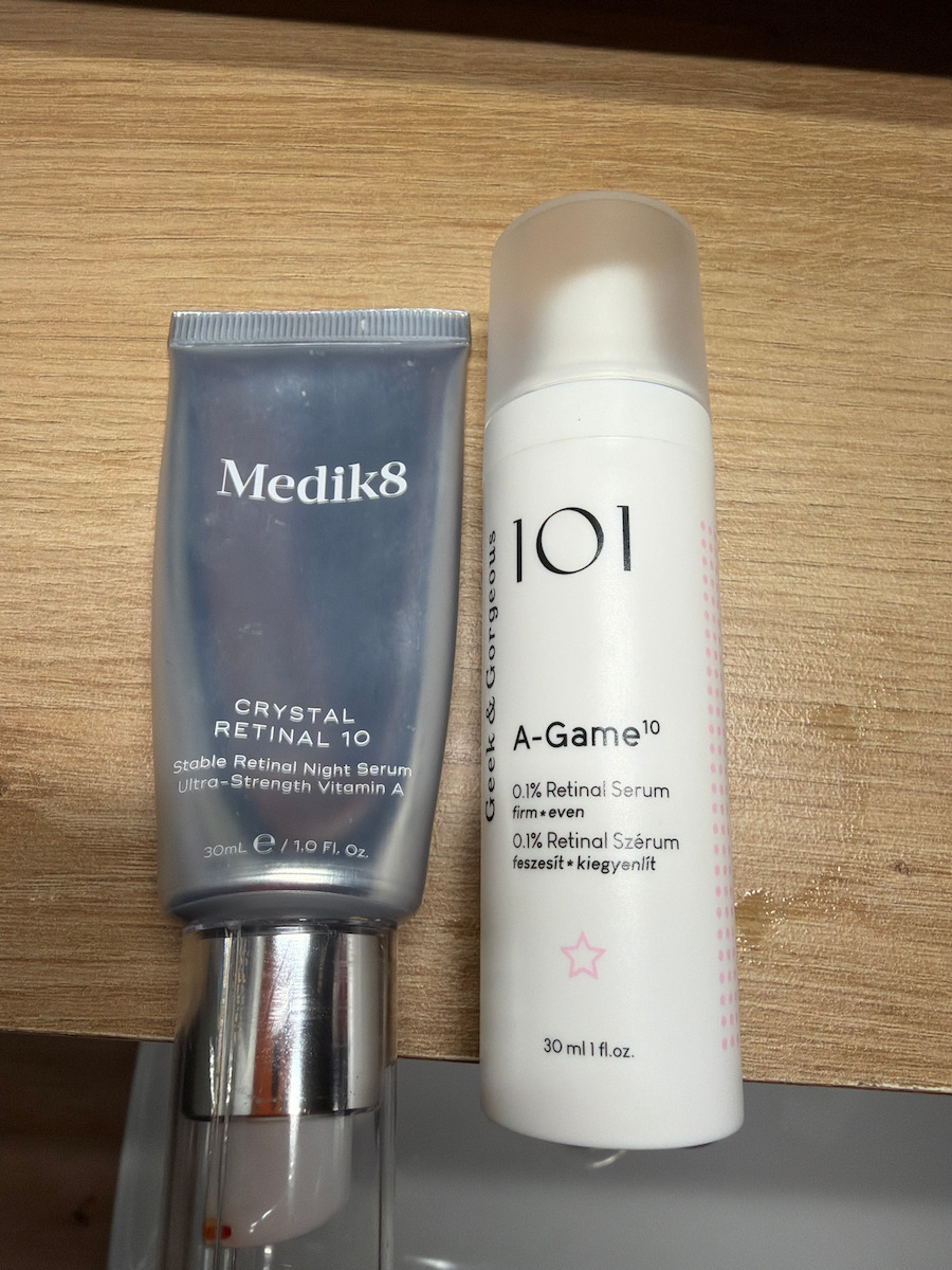 Geek & Gorgeous A-game Serum Calmant și Anti-îmbătrânire pentru Față și Ochi cu Retinală și Colagen pentru Strălucire și Pete Pigmentare 30ml