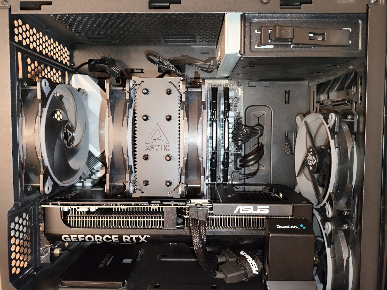 CoolerMaster Silencio S400 Mini Tower Κουτί Υπολογιστή Ασημί