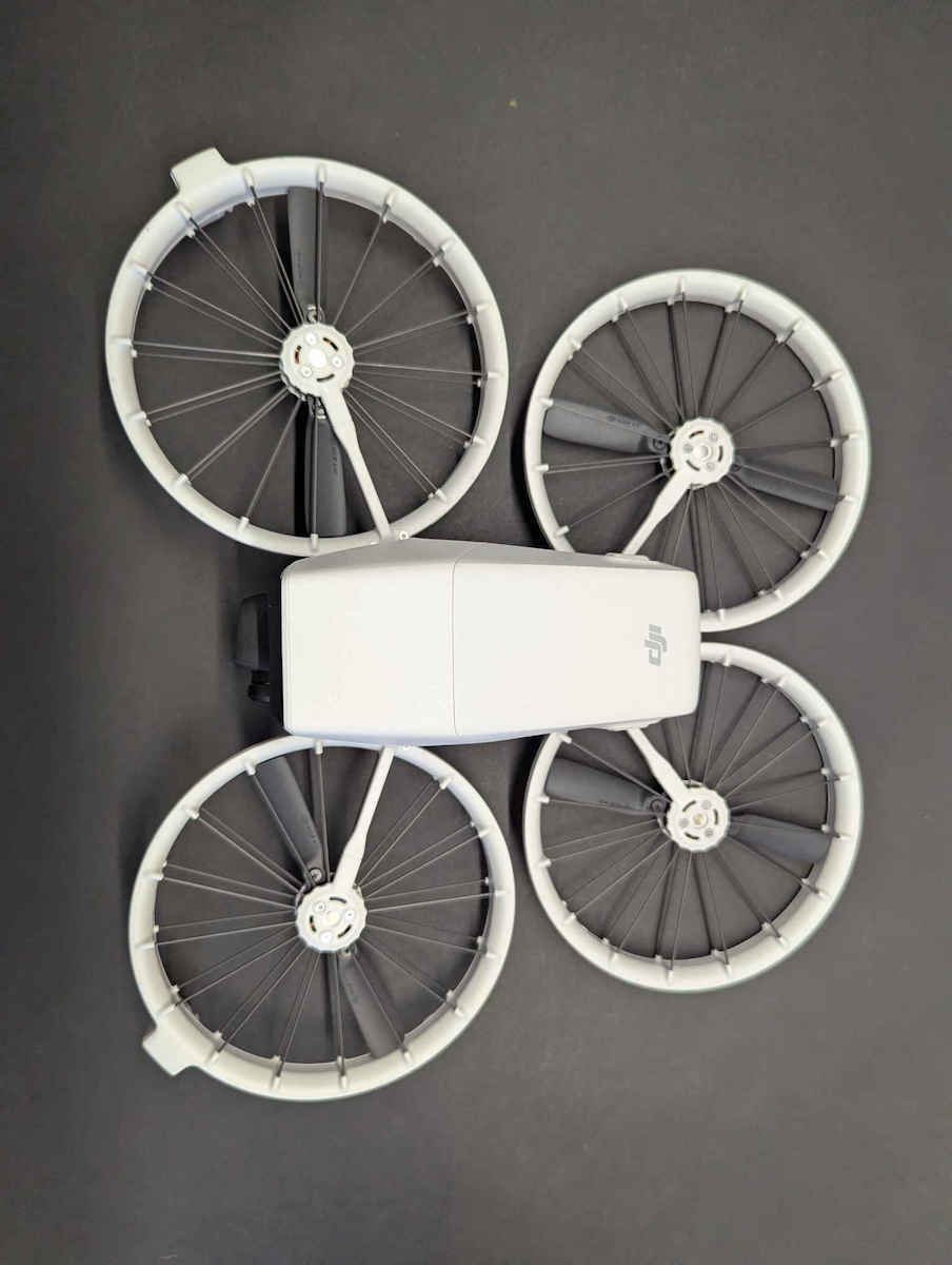 DJI Flip Drone Standard FPV 5.8 GHz with Camera 4K 60fps and Controller