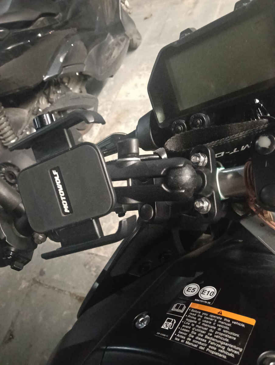 Motowolf Mount Phone Motorcycle with Adjustable Arm 3.5-6.5" for Steering Wheel with Charging