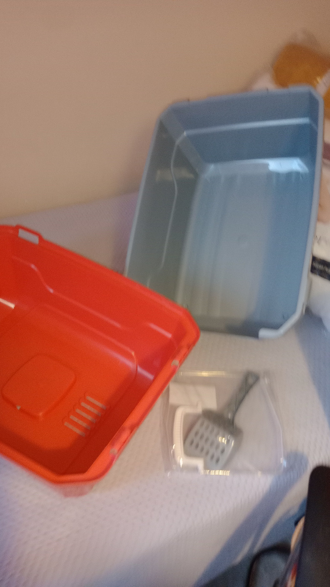 514027 Carrier Cage Cat Toilet Closed Red L52 x W37 x H48cm