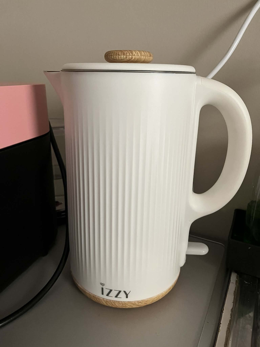 Izzy Βραστήρας 1.8lt 1800W Λευκός
