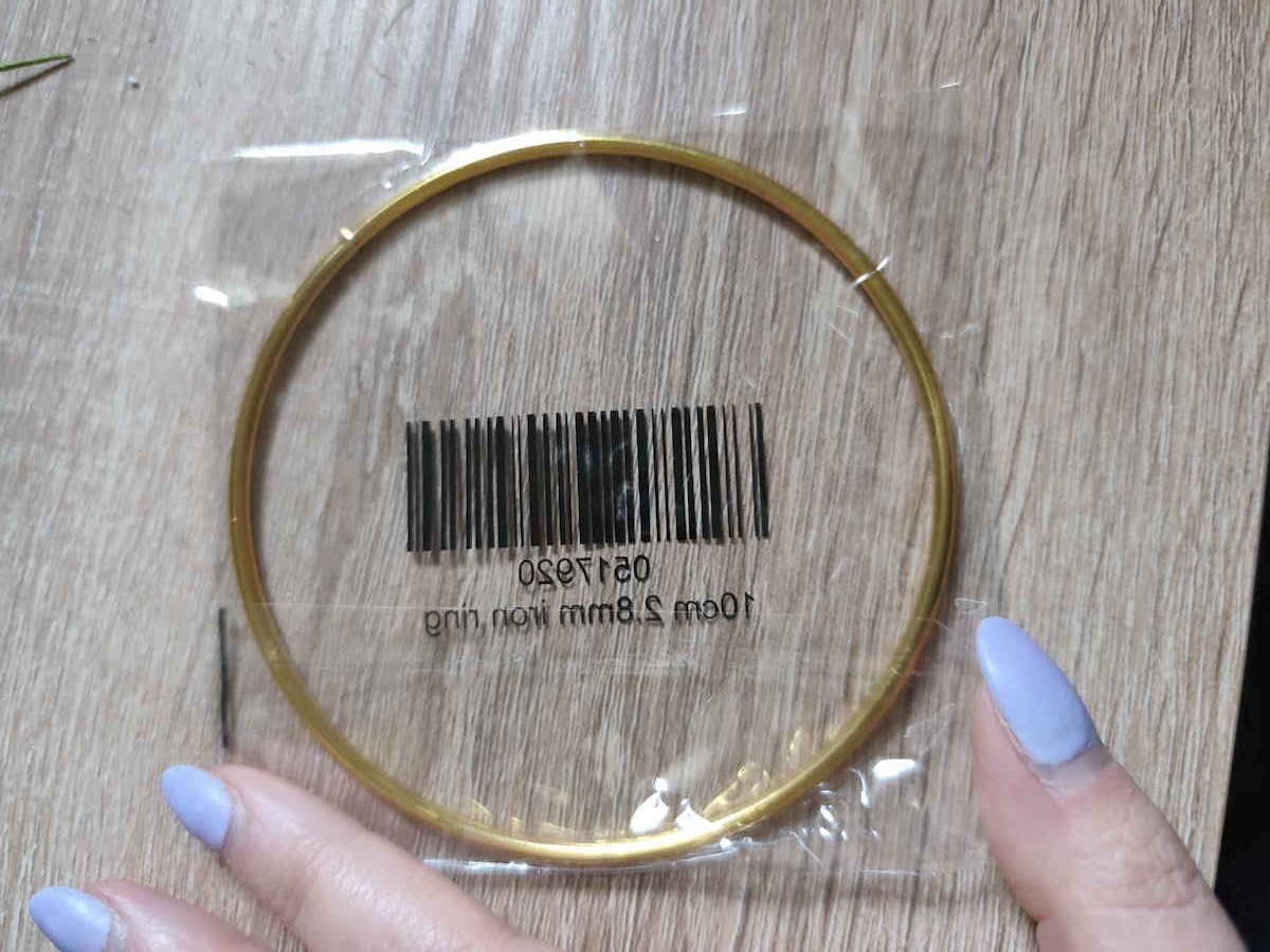 Metal Ring Wreath Wedding Favors 10cm Set/5 Gold