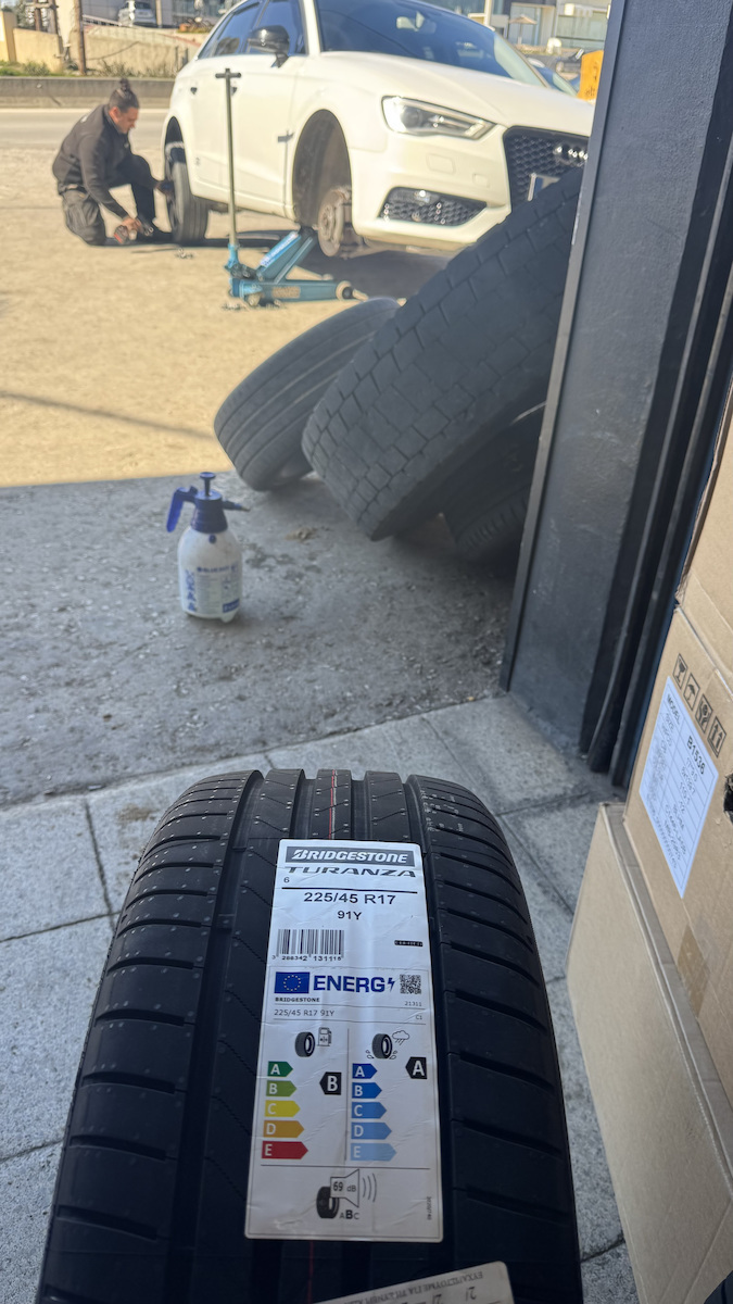 Bridgestone Turanza 6 225/45R17 91Y FSL Summer Tire for Passenger Car