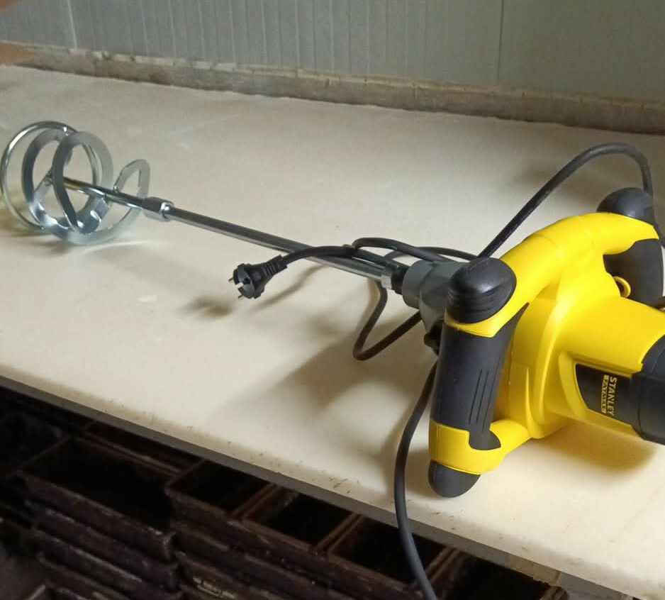 Stanley Electric Mixer 1600W