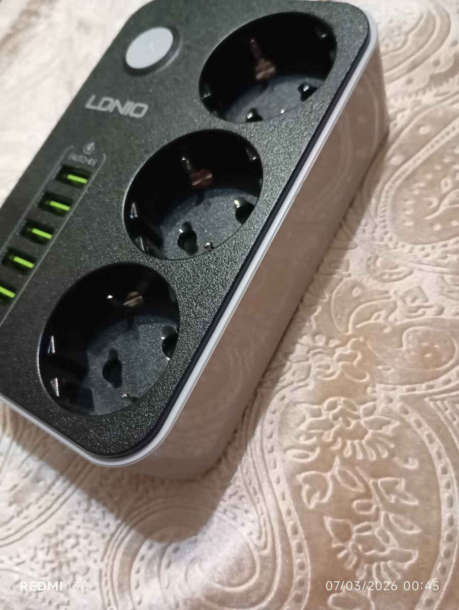 Ldnio Power Strip 3 Positions with 6 USB-A, Switch and Cable 1.6m