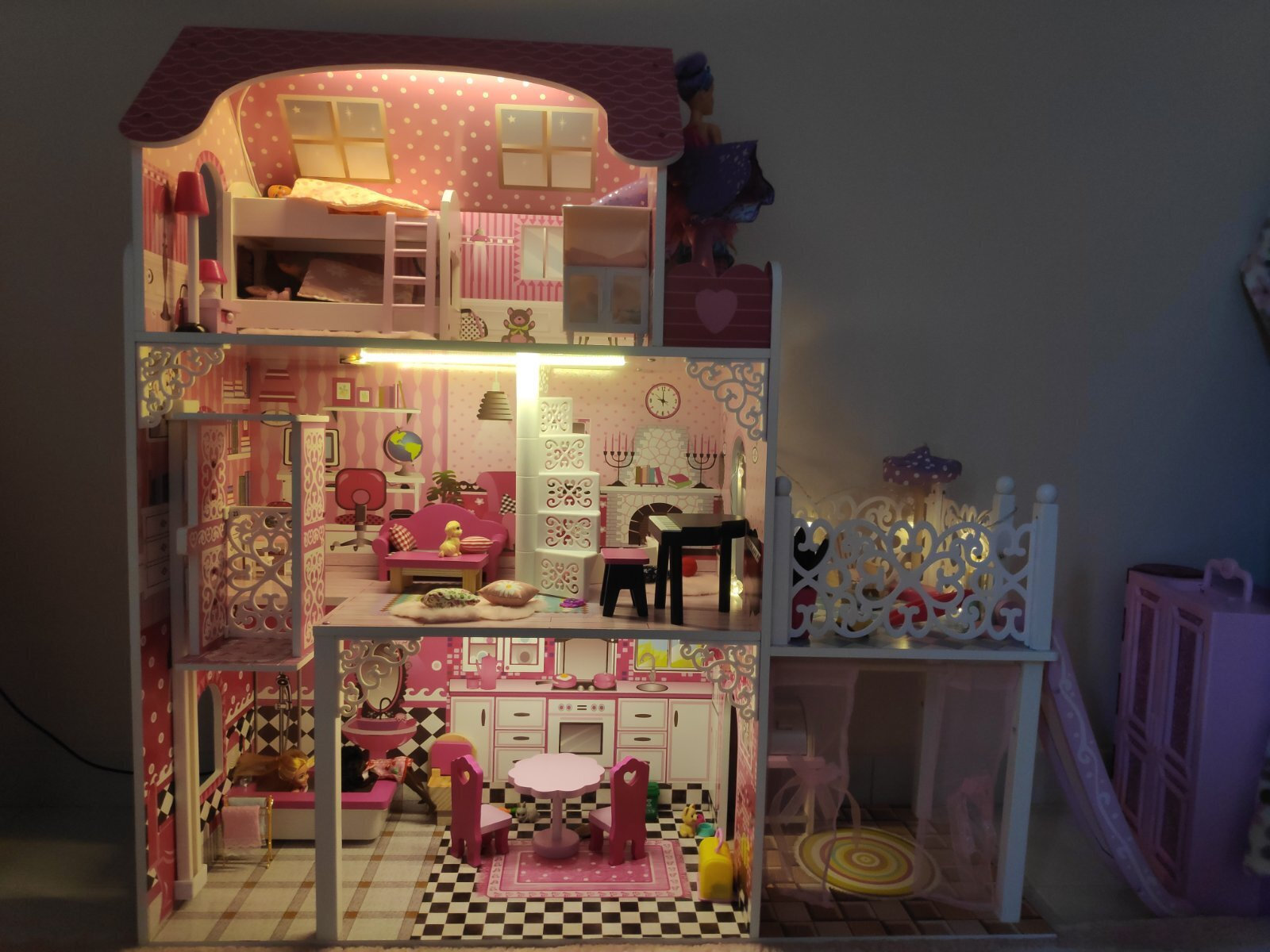 Sunrise International Yana Wooden Dollhouse Furniture Elevator & 18 Accessories