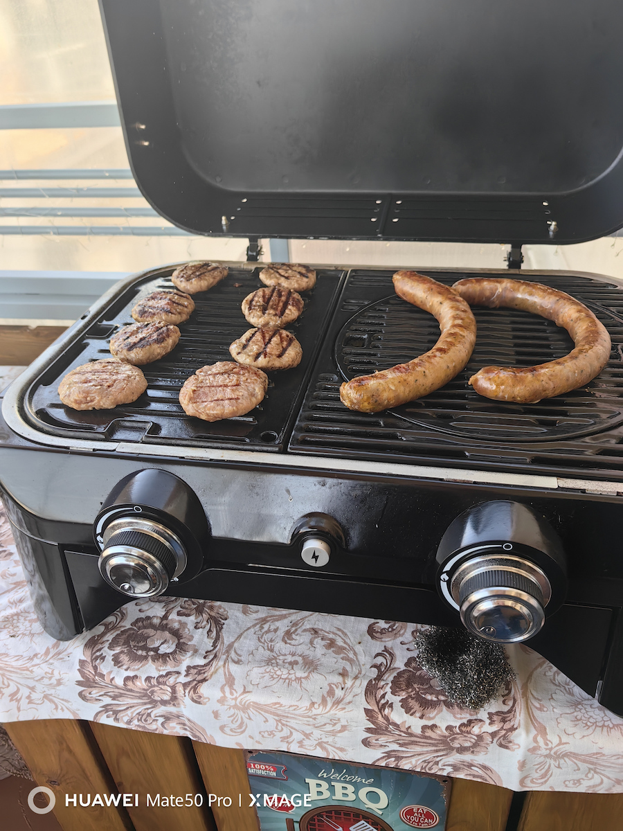 Campingaz Attitude 2100 LX Gas Grill with 2 pcs 5kW
