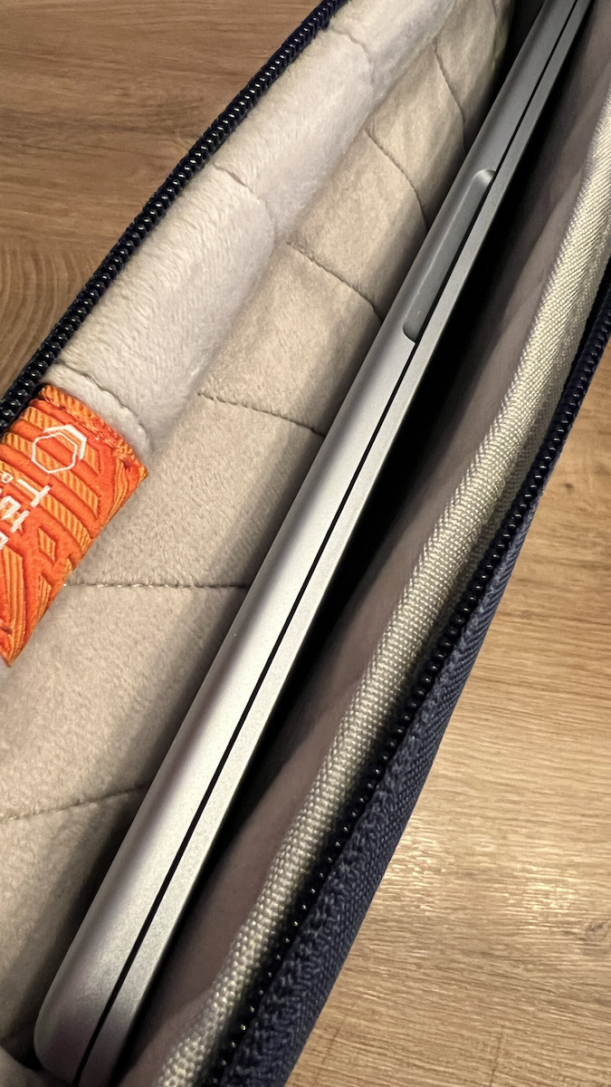 Tech-Protect Defender Tasche für Laptop 14" in Blau Farbe