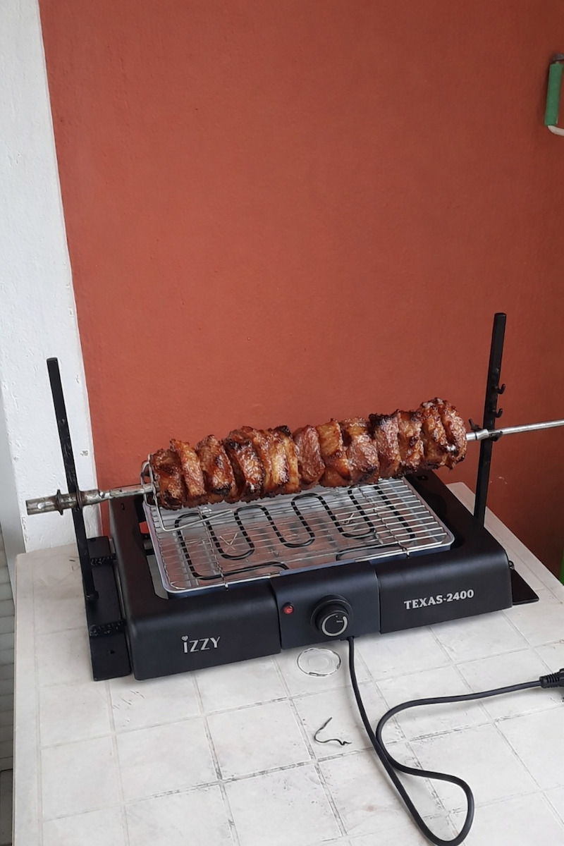 Izzy Tabletop Electric Grill Grill 2400W with Adjustable Thermostat 40.5cmx25.8cmcm