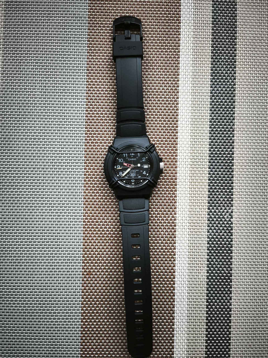 Casio Ανδρικό Ρολόι 41mm Μπαταρίας με Μαύρο Καουτσούκ Λουράκι