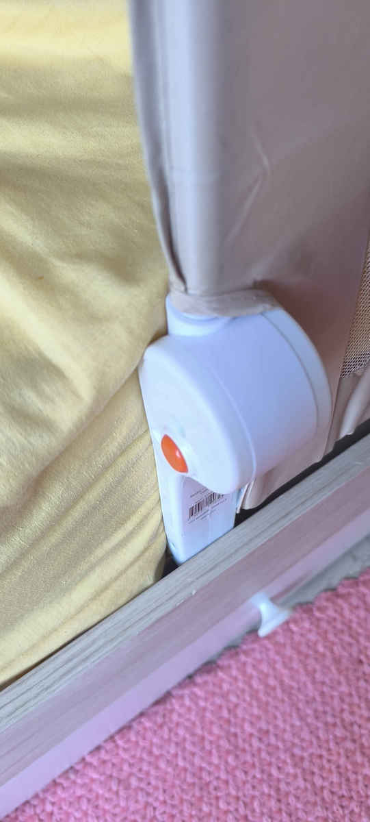 Kikka Boo I Am Safe Foldable Bed Rail Guard Simple Placement made of Fabric in Gray Color 102x35x42εκ. 1pcs
