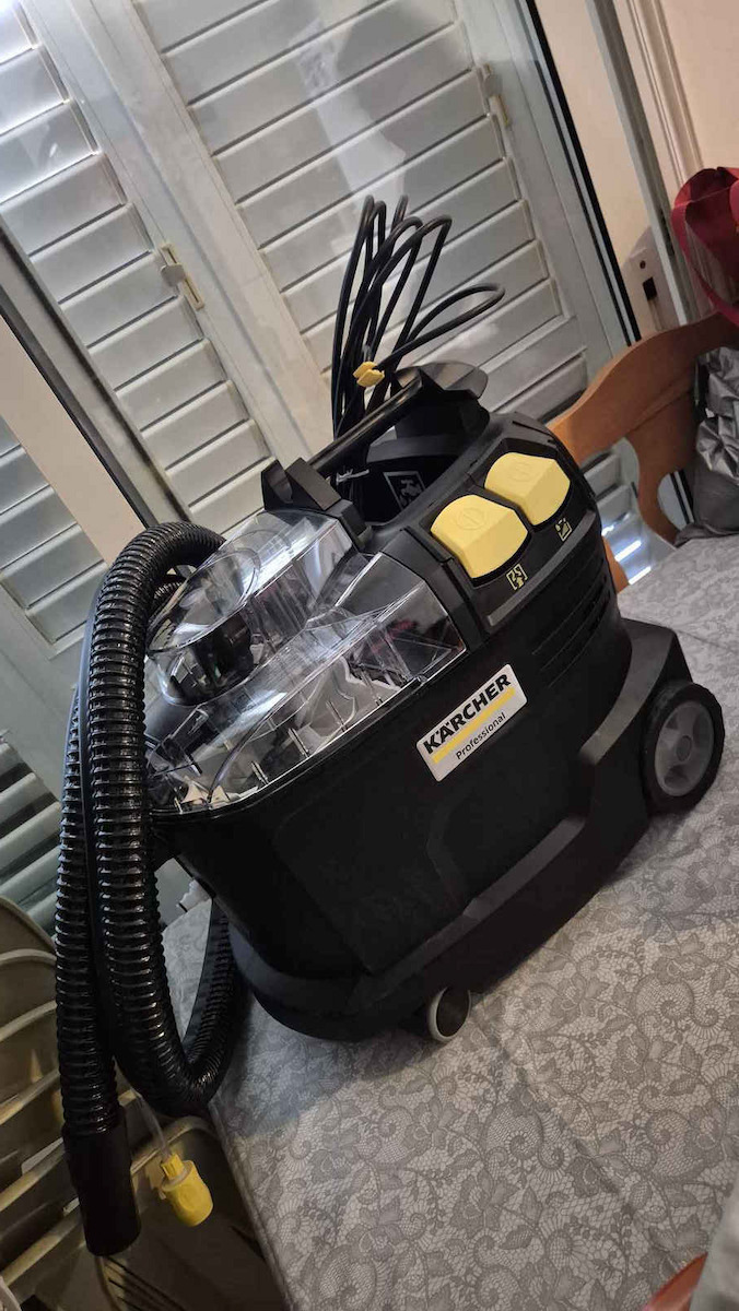 Karcher Puzzi 8/1 Anniversary Edition Vacuum Wet / Dry 1200W with Plastic Bin 8lt