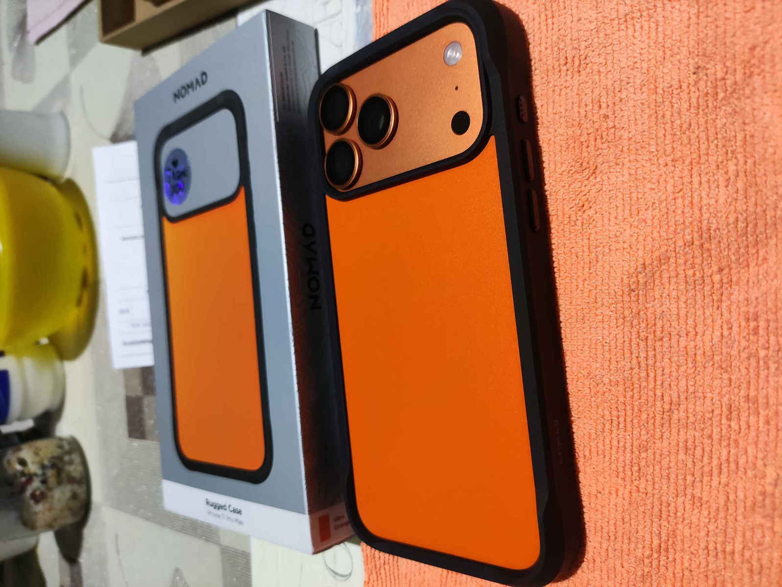 Nomad Back Cover Plastic 1.11mm Orange (iPhone 17 Pro Max)