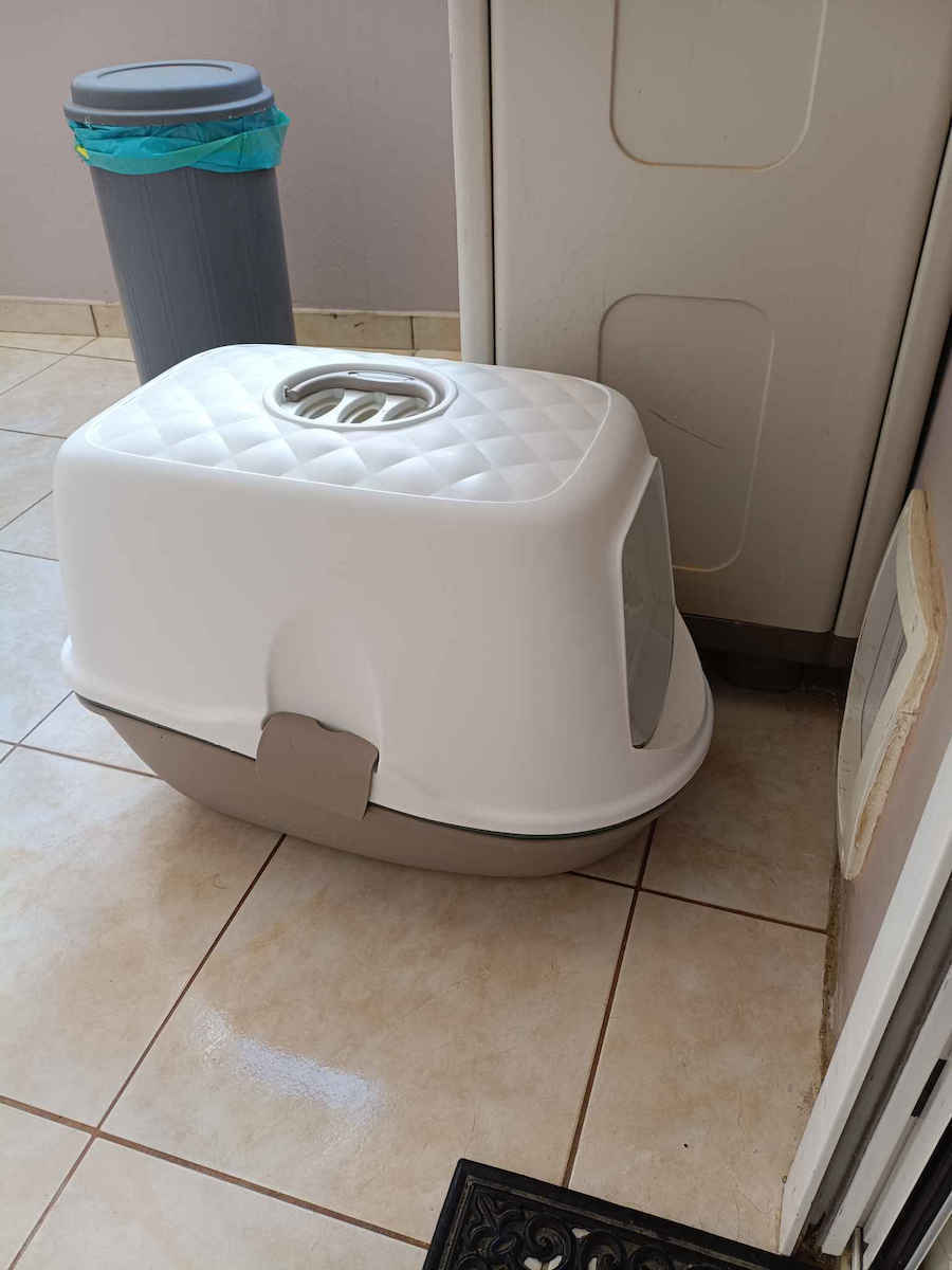 Stefanplast Furba Top Chic Cat Toilet Closed Brown L59 x W39 x H42cm