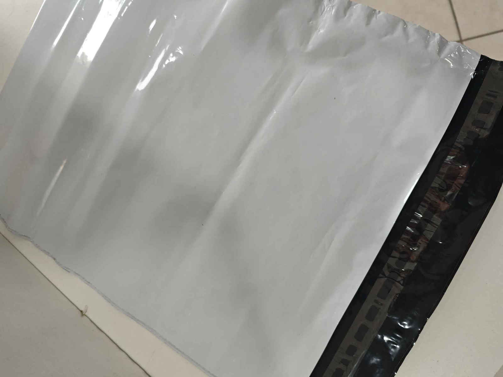 Σακουλάκι Courier Αυτοκόλλητο 30x40+5cm 100τμχ
