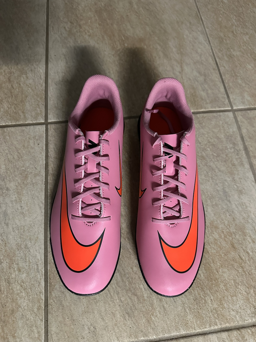 Nike Mercurial Vapor 16 Club Football Shoes with Molded Cleats Pink