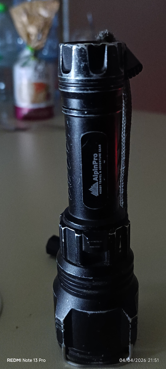 Alpin DV-01R Diving Safety Light Rechargeable LED with Brightness 1000 Lumens for Maximum Depth up to 100 meters