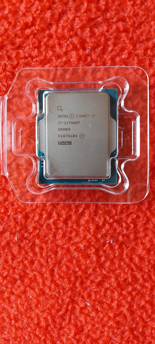 Intel Core i7 13700KF 2.5GHz Procesor cu 16 nuclee pentru Socket