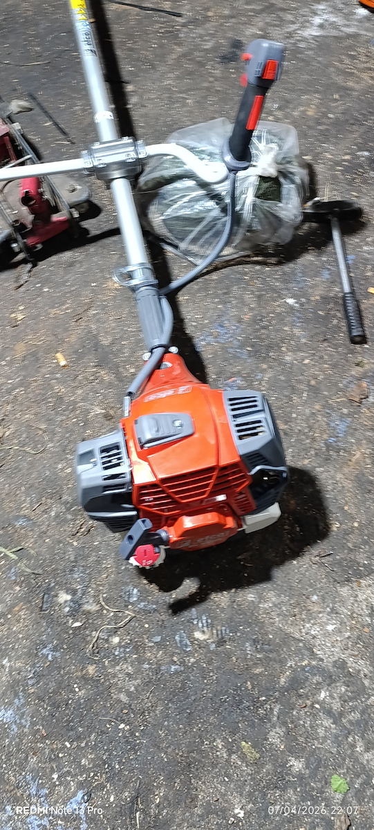 Efco DS 5400 T Two-Stroke Gasoline Brush Cutter Shoulder / Hand