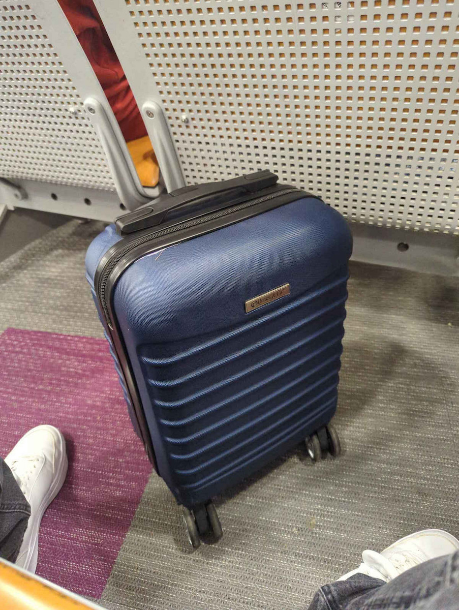 Quasar Line Βαλίτσα Ταξιδίου Καμπίνας Σκληρή Navy Blue με 4 Ρόδες Ύψους 40εκ.