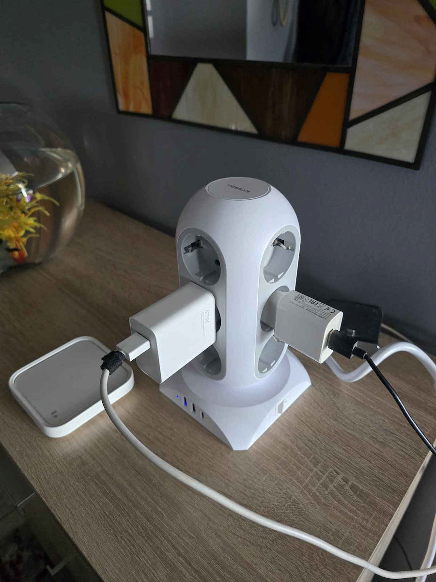 Tessan Πολύπριζο 12 Θέσεων με 2 USB-A, 1 USB-C και Καλώδιο 2m