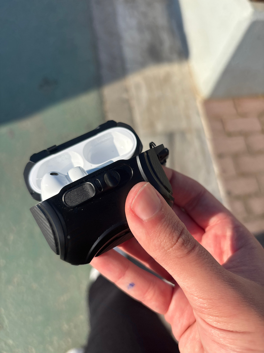 ESR Cyber Hülle Silikon in Silber Farbe für Apple AirPods Pro 3