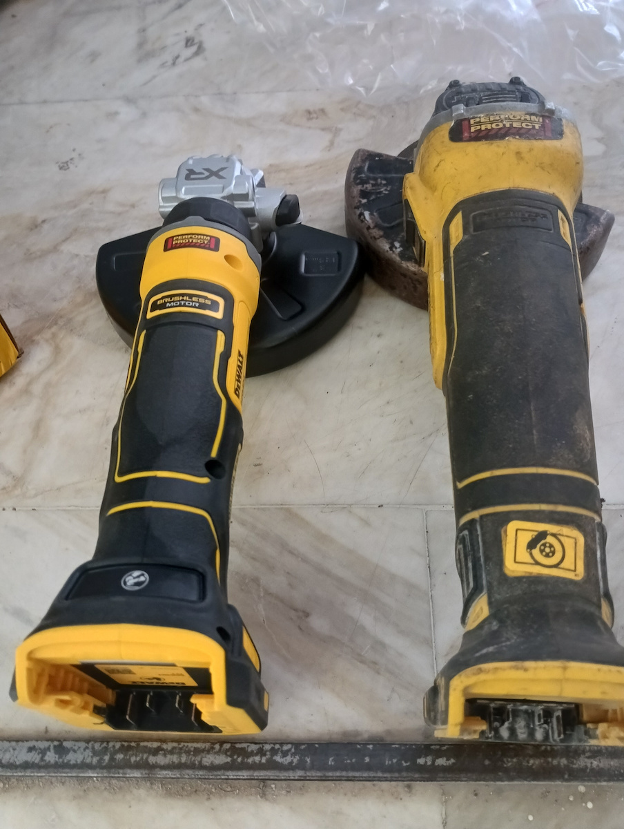 DEWALT DCG404N-XJ Winkelschleifer 125mm Batterie Bürstenlos 18V Solo