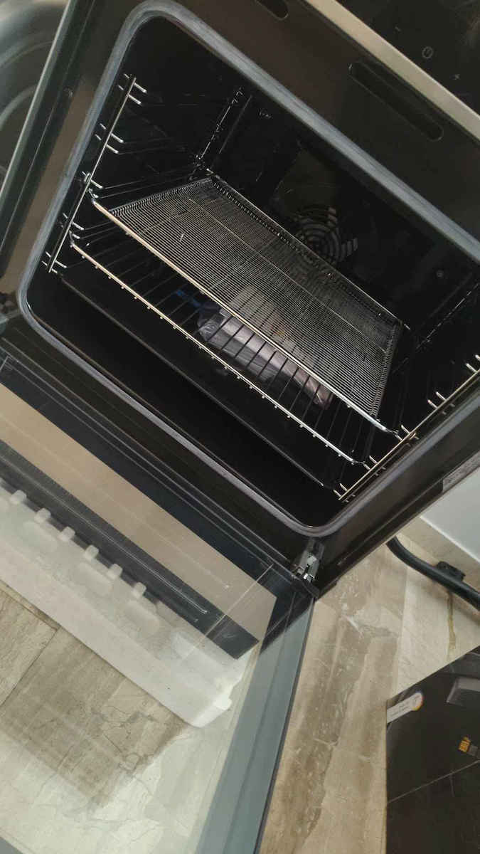 Electrolux Aragaz 73lt cu Plite cu Inducție L59.6cm. Inox