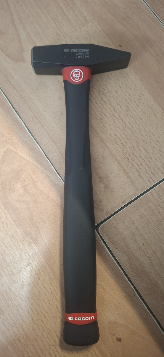Facom Чук 300гр с Дръжка от Графит 205C.30
