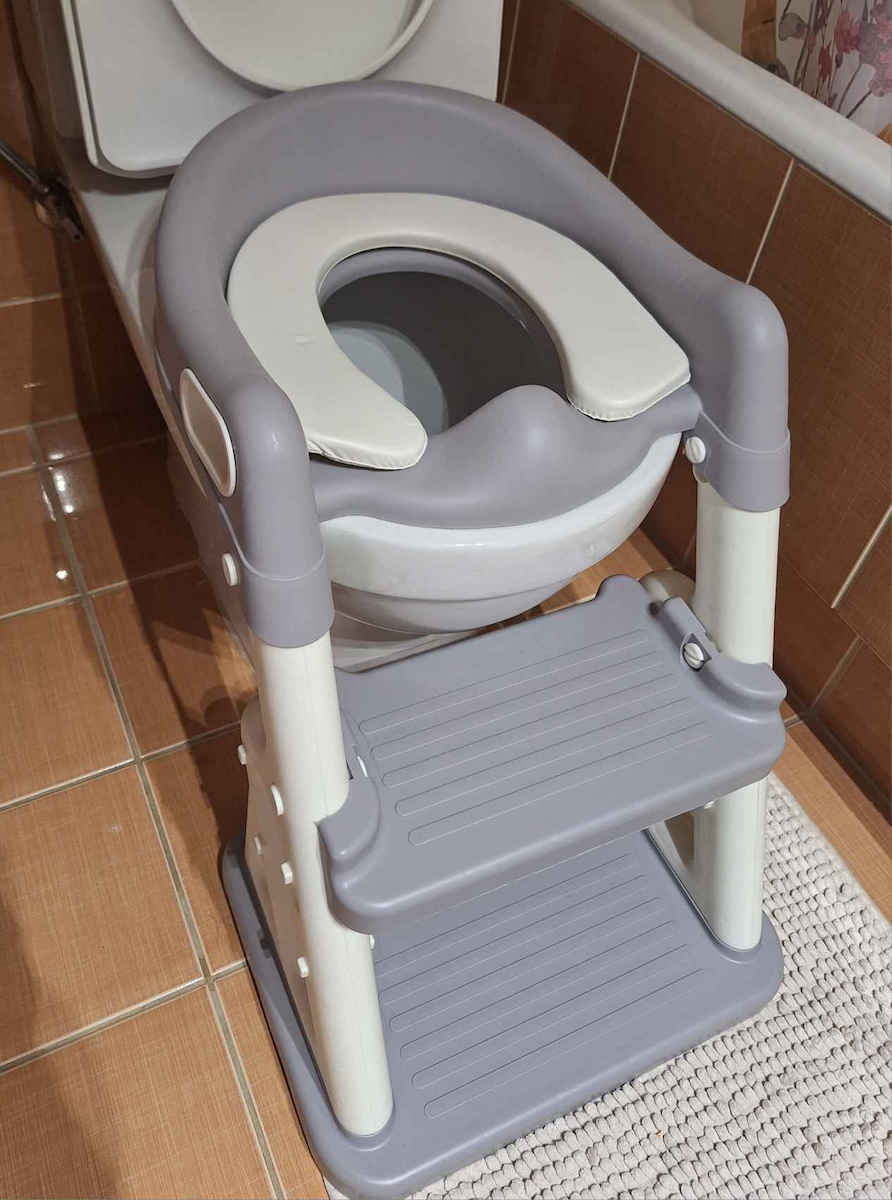 Figga Scaun De Toaletă Pentru Copii Cu Treaptă Mânere Și Pernuță Gri
