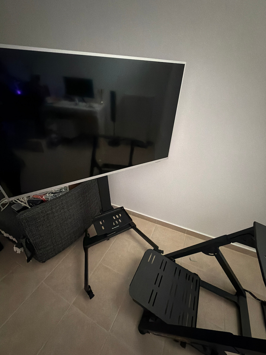 Lumi FS22-44TW FS22-44TW TV Mount Floor with Arm up to 55" and 35kg